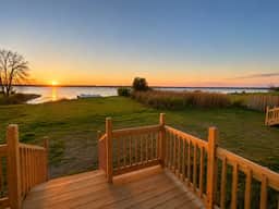 Sunset Skiff, historic lakefront cabin - Image 2