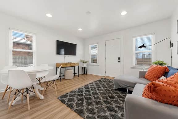 2 BD Beach Condo | Steps from Lake Michigan