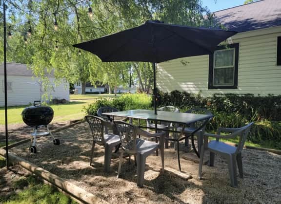 Lake Escape Cottage | Minutes to Paw Paw Lake + Wineries