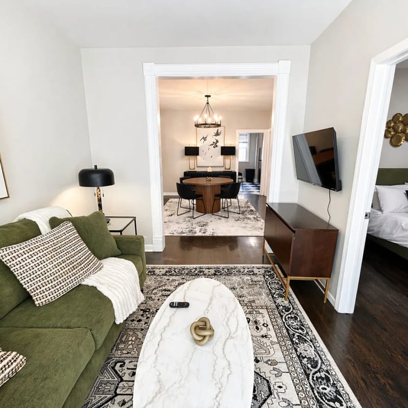 Gothic-meets-mid-century 2BR in Lakeview | Statement Kitchen + Dining for 4